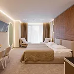 Hotel Tavel & Bukowel