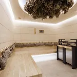 Tavel & Hotel