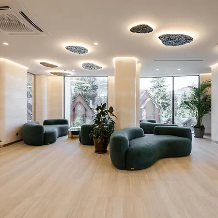 Hotel Tavel &