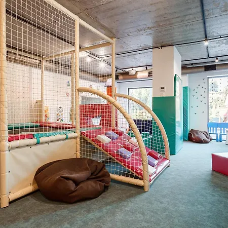 Tavel & 4* Буковель