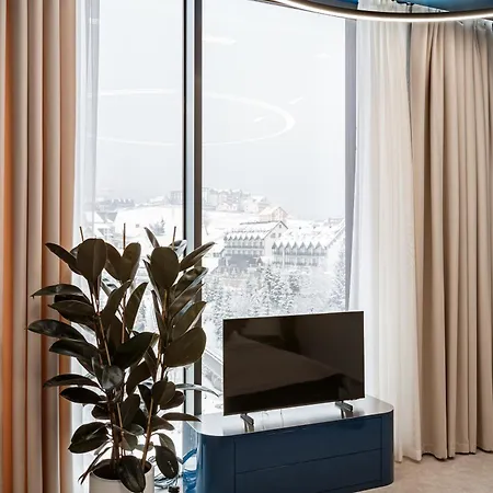 Tavel & Hotel