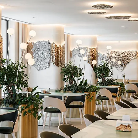 Tavel & Отель 4*