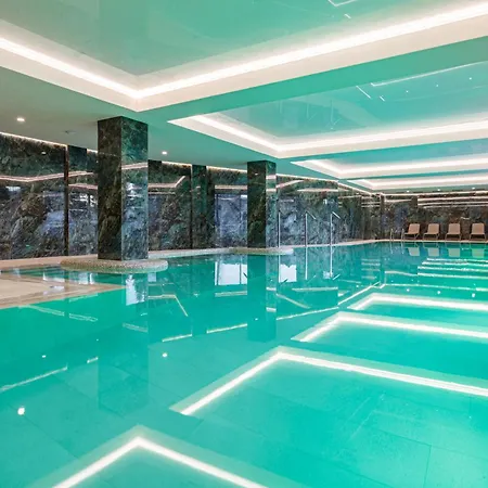 Tavel & Hotel