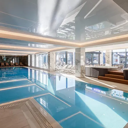 Tavel & Hotel