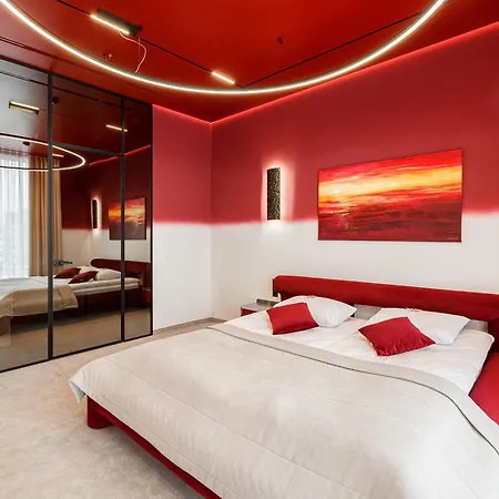 Hotel Tavel & 4*
