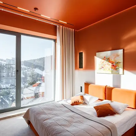 Tavel & Hotel 4*