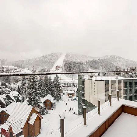 Hotel Tavel & 4*